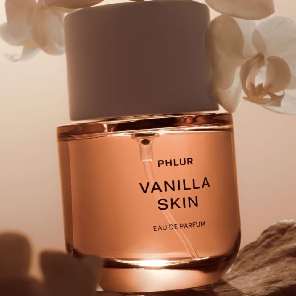 FIRM PRICE✨️Phlur Vanilla Skin MINI✨️
